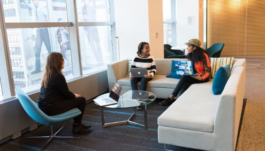 espace de travail confortable